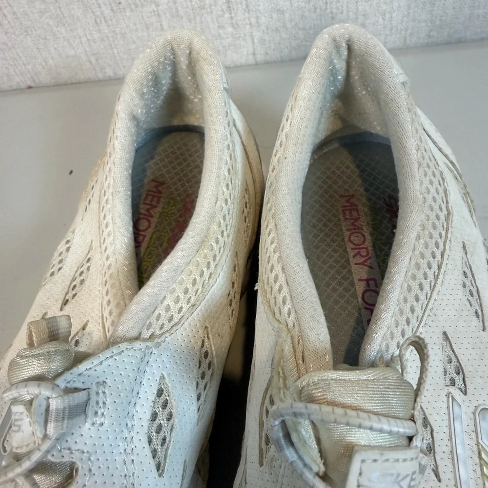 Skechers Womens Gratis‎ Going Places 22603 White Running Shoes Sneakers Size 9